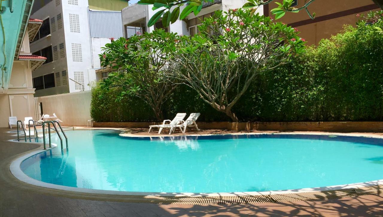 Baan Klang Condo Hotel HHQ Esterno foto