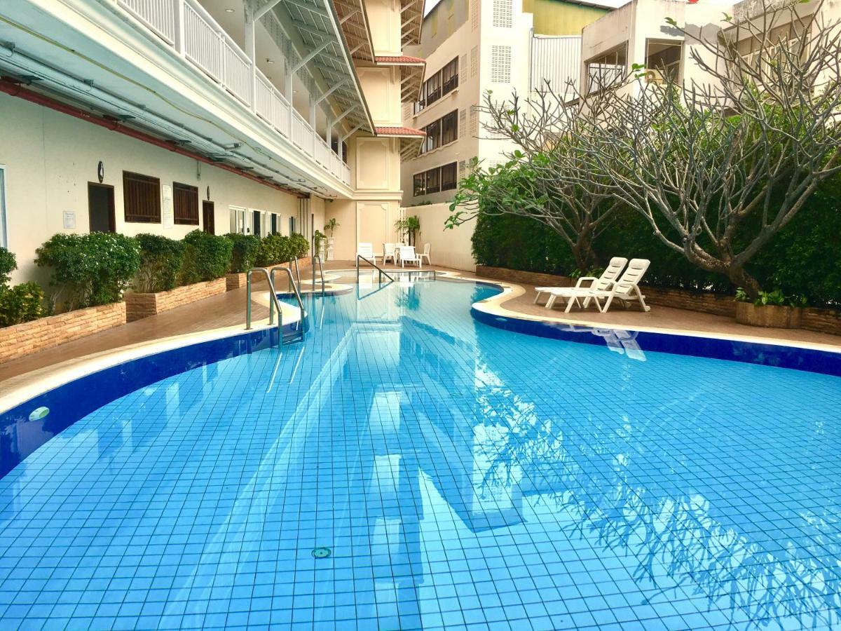 Baan Klang Condo Hotel HHQ Esterno foto