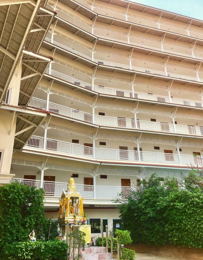 Baan Klang Condo Hotel HHQ Esterno foto